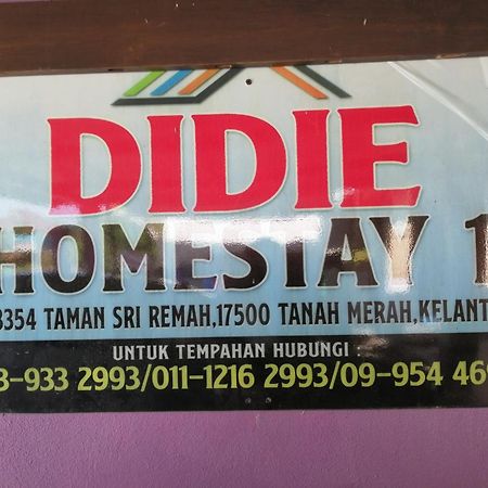 Didie Homestay 1 Tanah Merah  Ruang foto